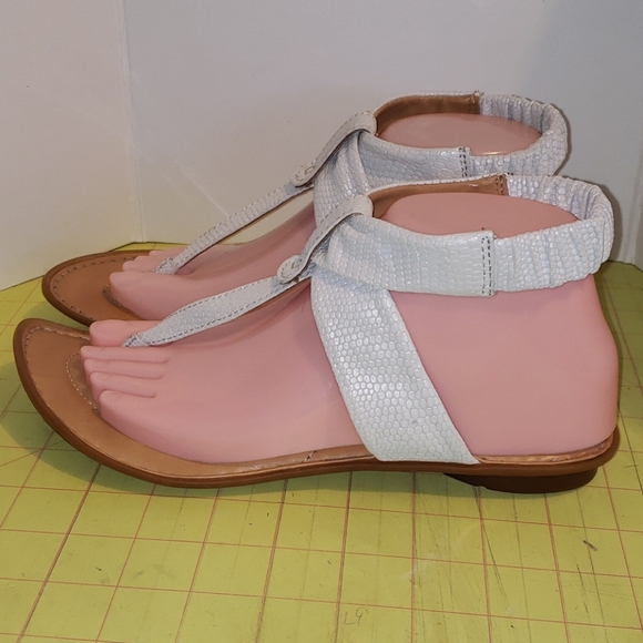 Born crown Sandals - Picture 3 of 7